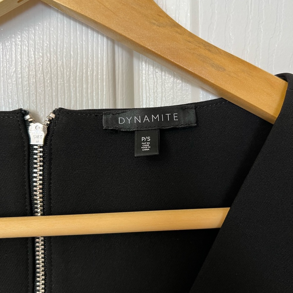 Dynamite Sleeveless Top with zipper back detail - Picture 3 of 5